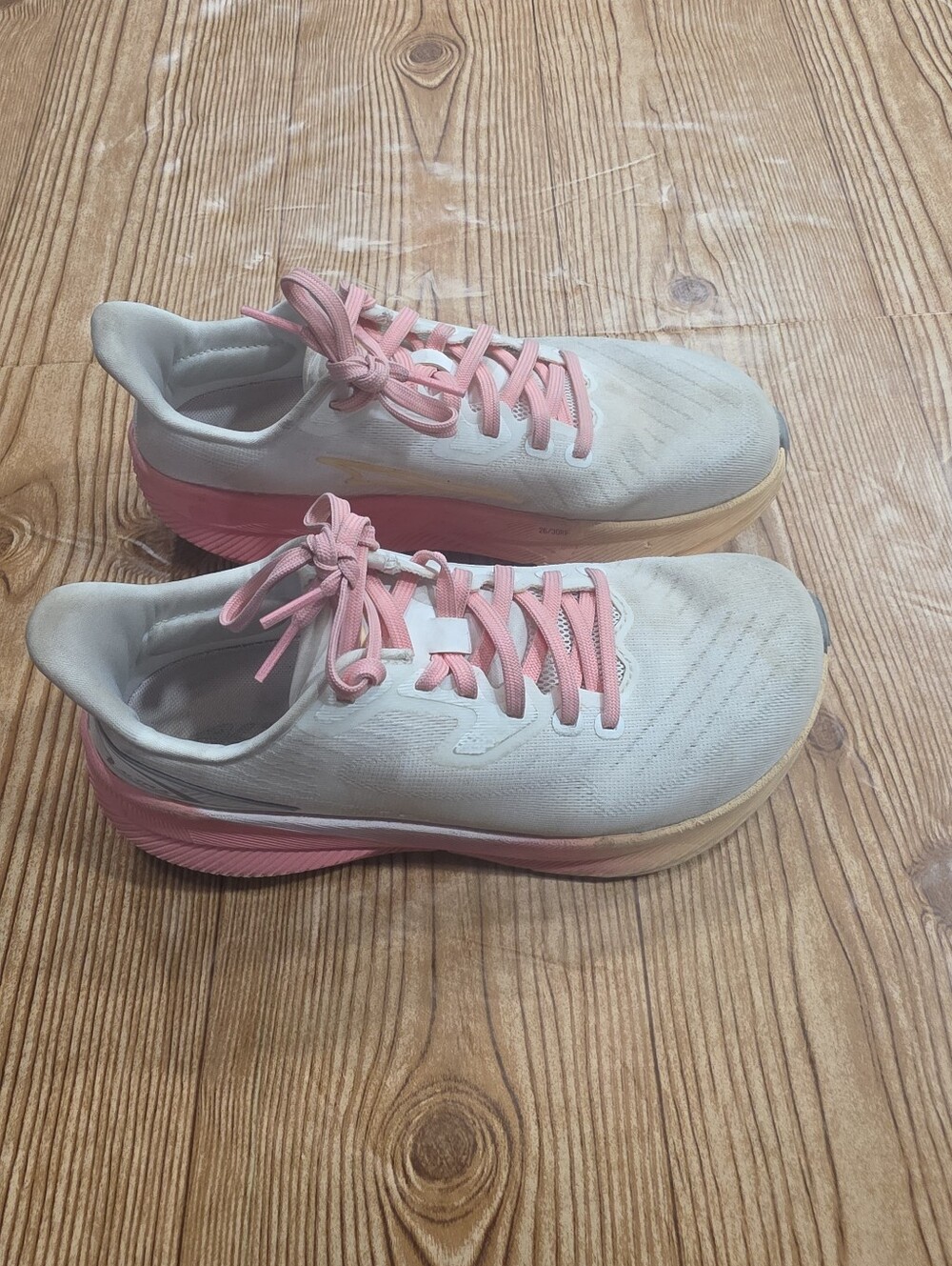 Altra Experience Flow Shoes Womens 7 White Pink Track Road Running Trainer Run